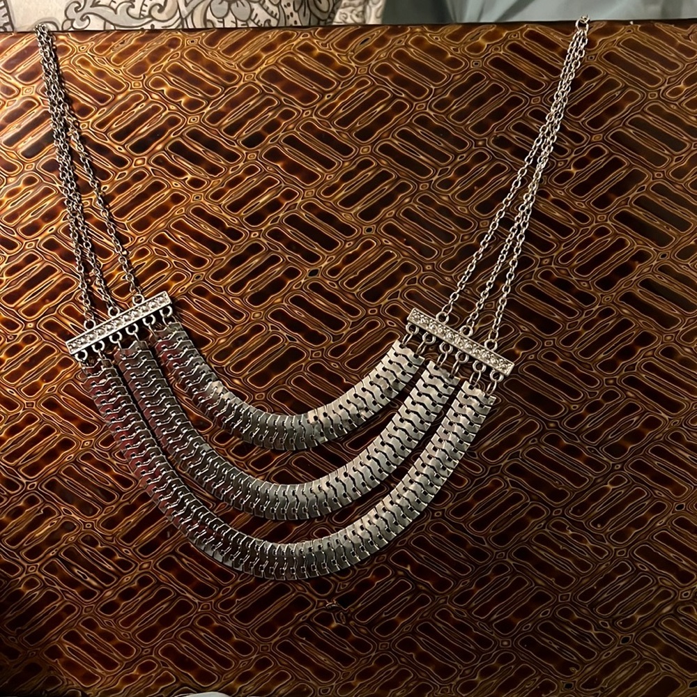 Silver 3 Strain Necklace